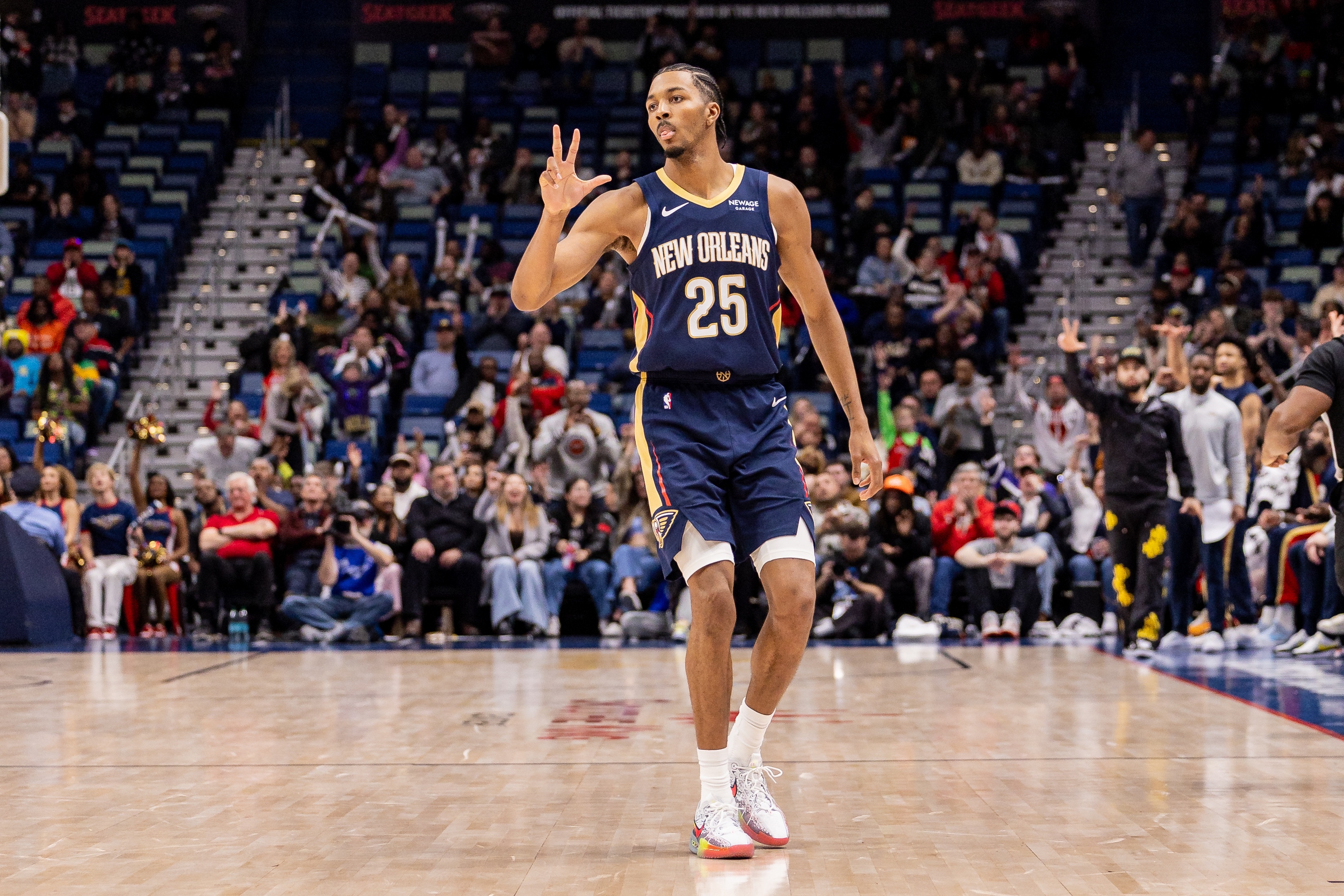 nba直播-球队真核？墨菲打满首节5中4高效拿下14分2篮板