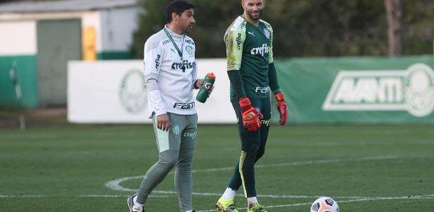 有球时门将是第一中锋 无球时中锋得是第一中卫?!